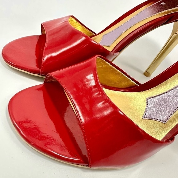 Hale Bob patent red leather floral rosette heels size 8 - Picture 4 of 15